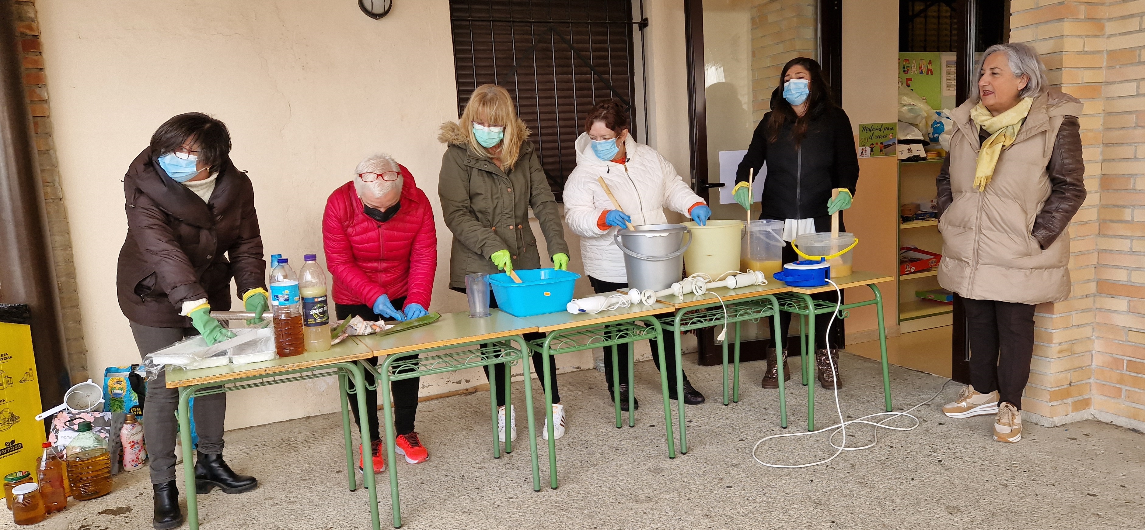 ELABORACIÓN DE JABÓN CASERO CON ACEITE RECICLADO